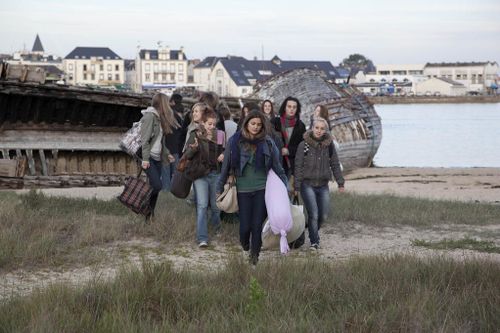 PROIEZIONE E DISCUSSIONE DEL FILM: 17 RAGAZZE di Delphine e Muriel Coulin
